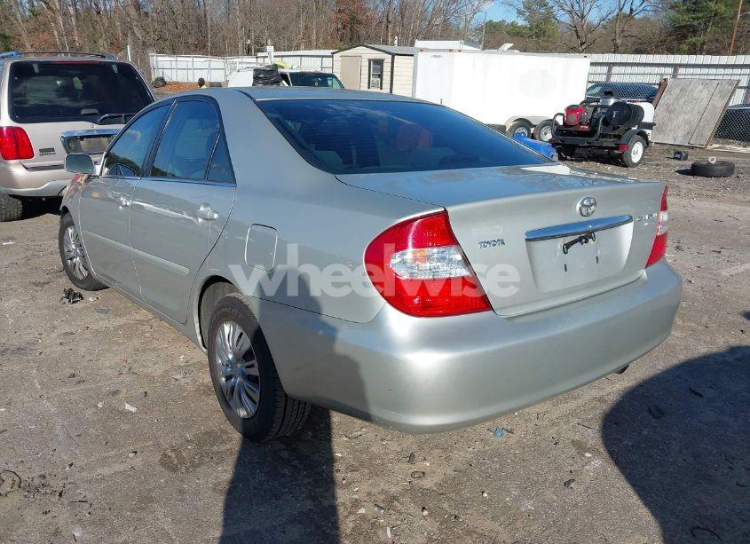 Photo 3 of 2003 Toyota Camry LE (VIN 4T1BE32KX3U181403)