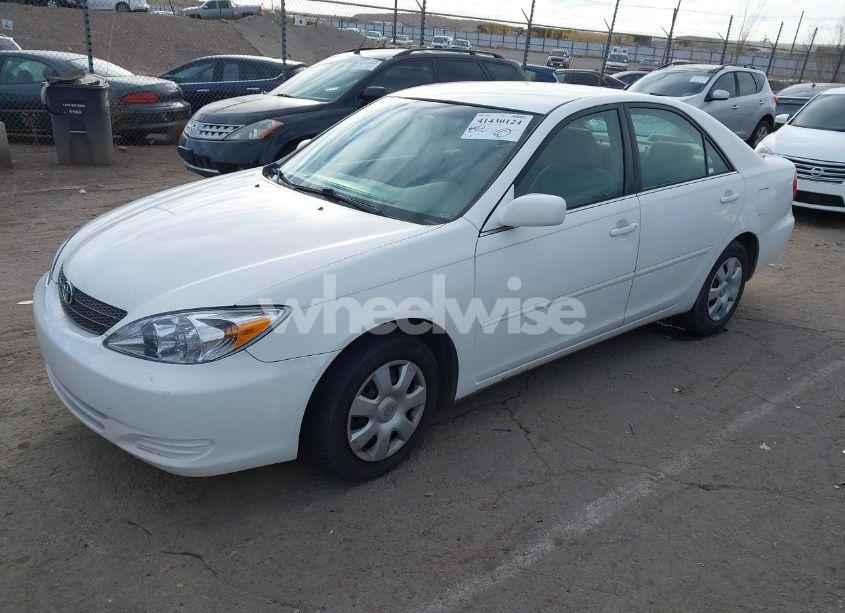 Photo 2 of 2003 Toyota Camry LE (VIN 4T1BE32KX3U202511)