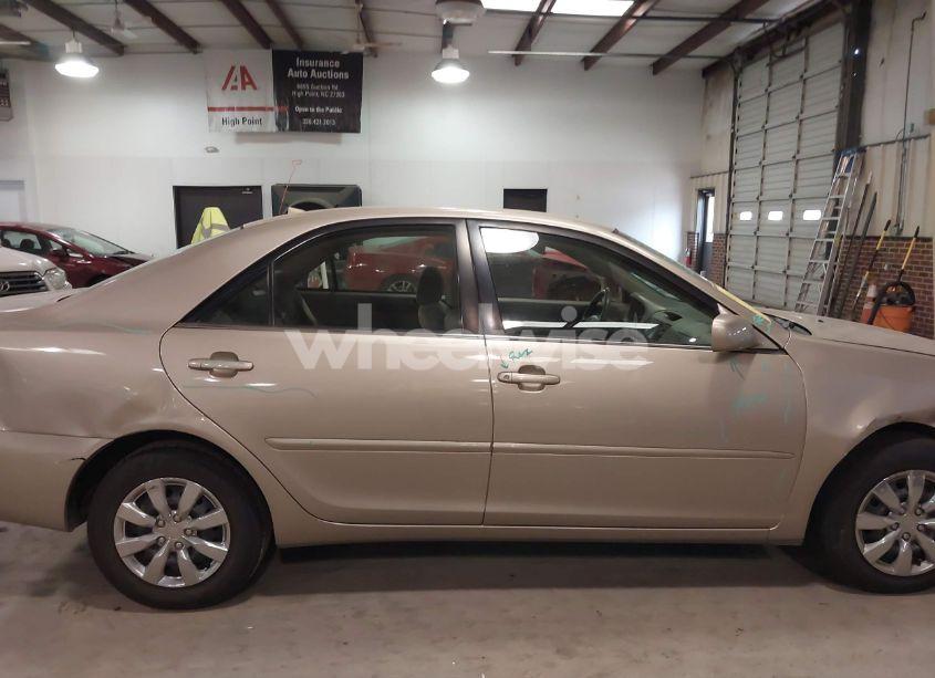 Photo 13 of 2003 Toyota Camry LE (VIN 4T1BE32KX3U225853)