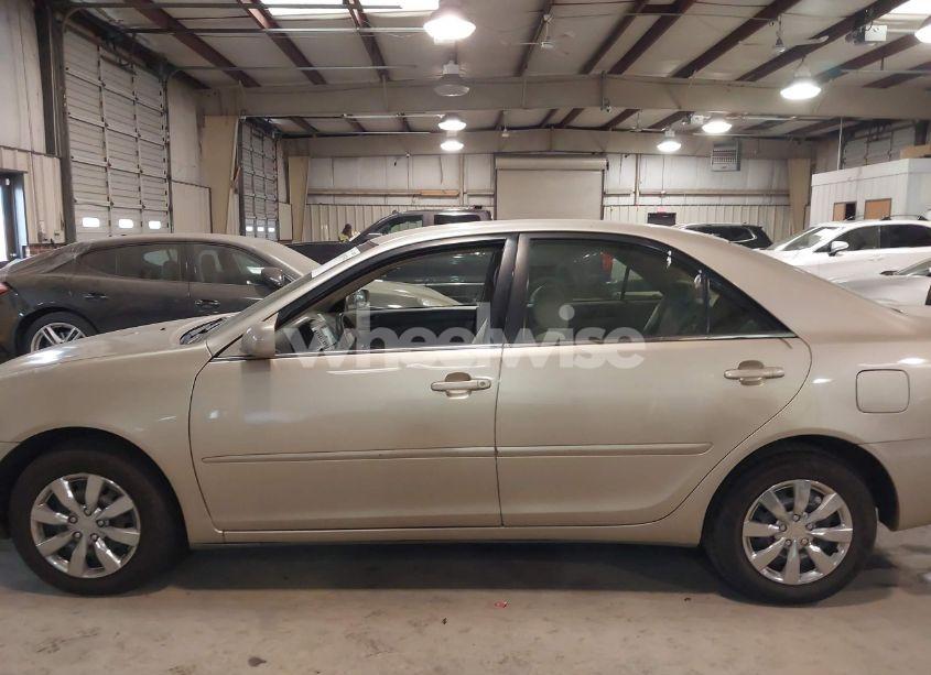 Photo 14 of 2003 Toyota Camry LE (VIN 4T1BE32KX3U225853)