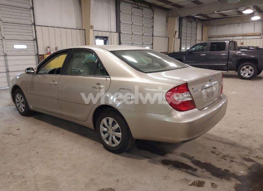 Photo 3 of 2003 Toyota Camry LE (VIN 4T1BE32KX3U225853)