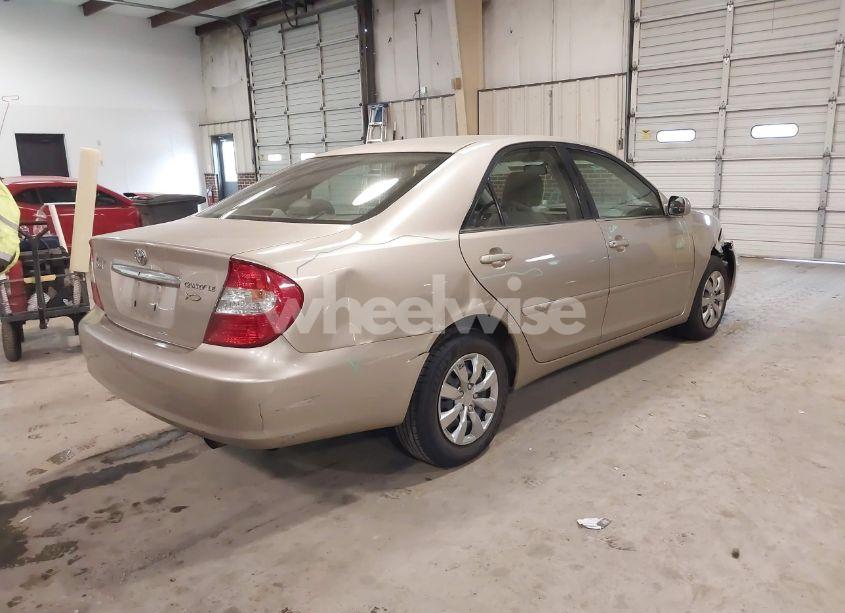 Photo 4 of 2003 Toyota Camry LE (VIN 4T1BE32KX3U225853)