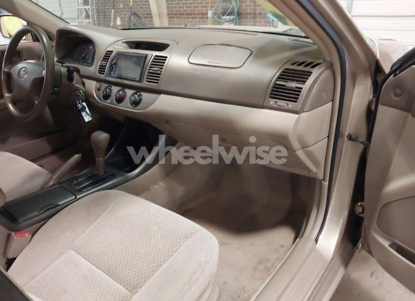 Photo 5 of 2003 Toyota Camry LE (VIN 4T1BE32KX3U225853)