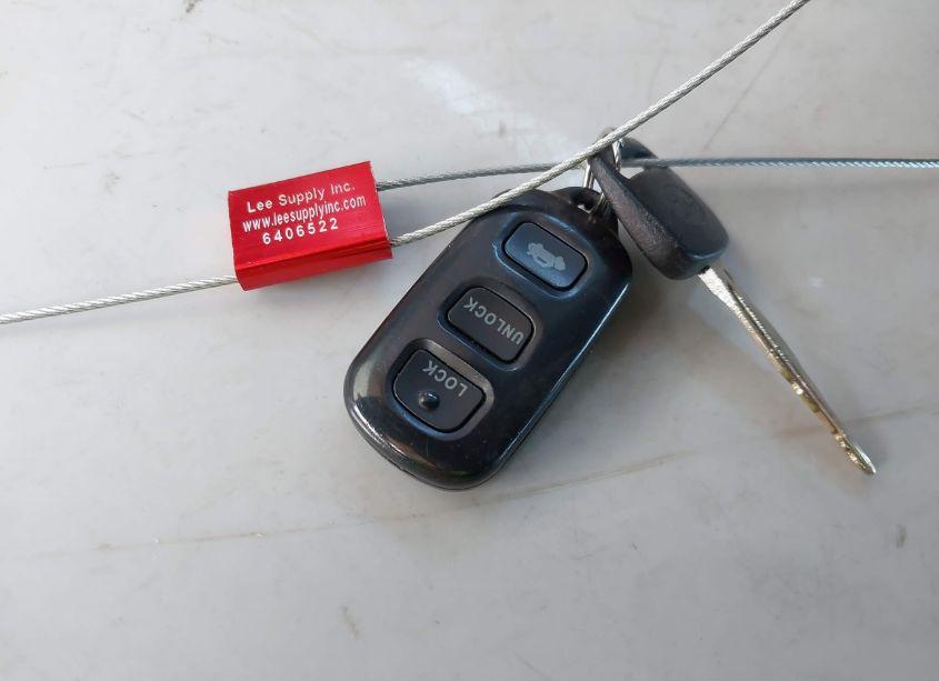 Photo 11 of 2003 Toyota Camry LE (VIN 4T1BE32KX3U240210)