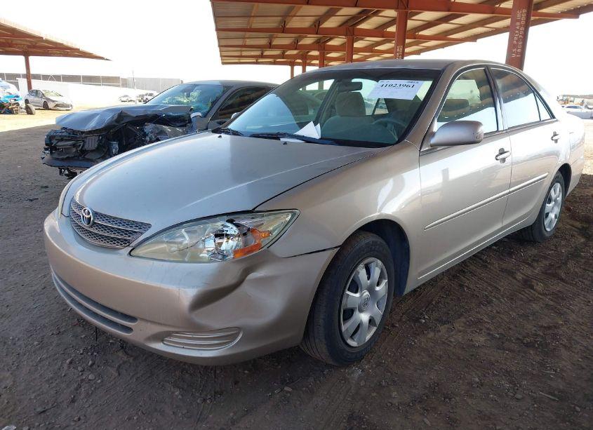 Photo 2 of 2003 Toyota Camry LE (VIN 4T1BE32KX3U240210)