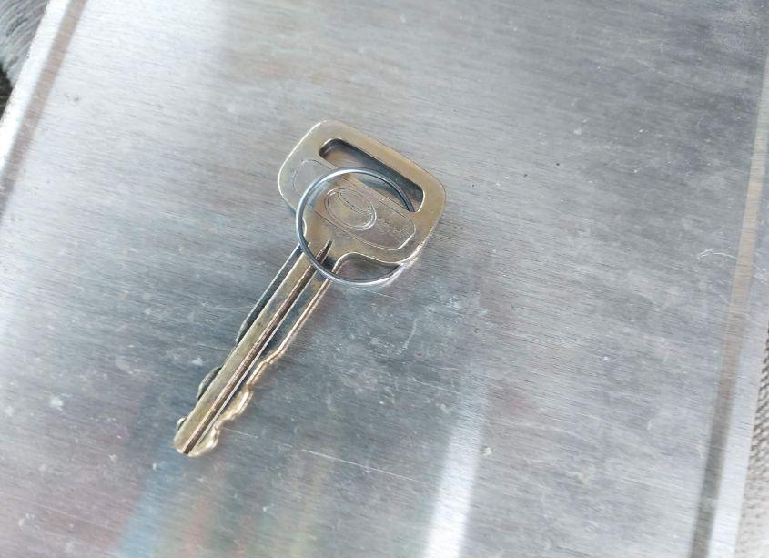 Photo 11 of 2003 Toyota Camry LE (VIN 4T1BE32KX3U255273)