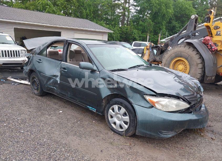 2003 Toyota Camry LE/SE/XLE (VIN 4T1BE32KX3U652580) main photo