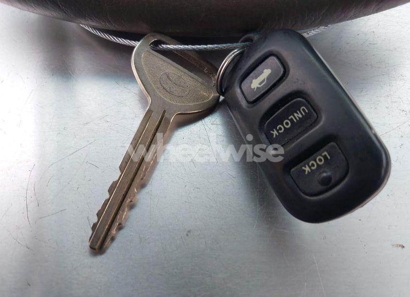 Photo 11 of 2003 Toyota Camry LE/SE/XLE (VIN 4T1BE32KX3U652580)