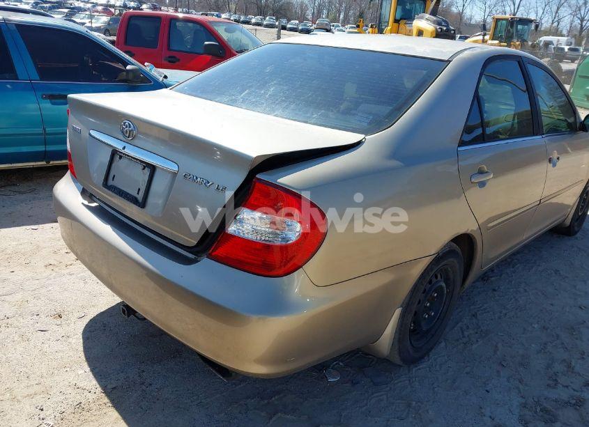 Photo 4 of 2003 Toyota Camry LE (VIN 4T1BE32KX3U681903)
