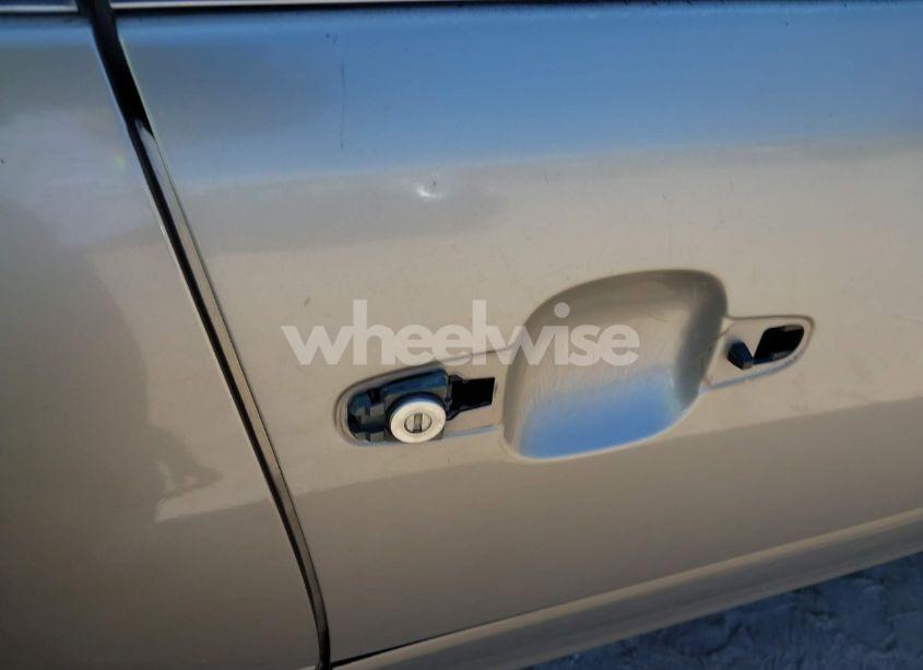 Photo 6 of 2003 Toyota Camry LE (VIN 4T1BE32KX3U681903)