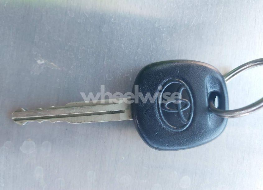 Photo 11 of 2003 Toyota Camry XLE (VIN 4T1BE32KX3U682520)