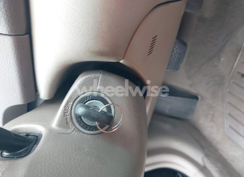 Photo 11 of 2003 Toyota Camry LE/XLE/SE (VIN 4T1BE32KX3U689421)