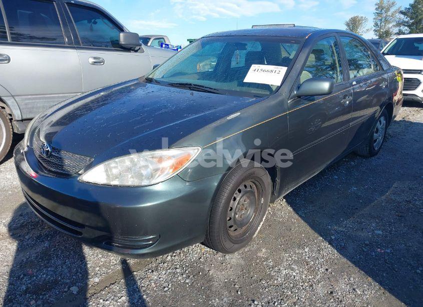 Photo 2 of 2003 Toyota Camry LE/XLE/SE (VIN 4T1BE32KX3U689421)
