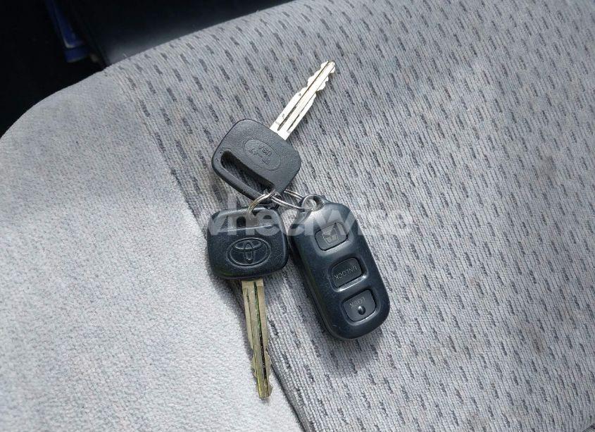 Photo 11 of 2003 Toyota Camry LE (VIN 4T1BE32KX3U691699)