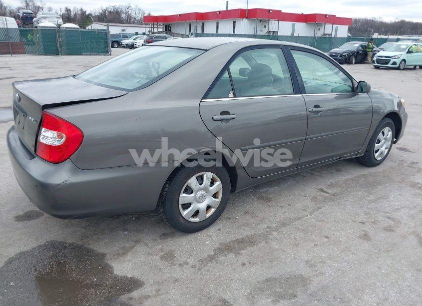 Photo 4 of 2003 Toyota Camry LE (VIN 4T1BE32KX3U691699)