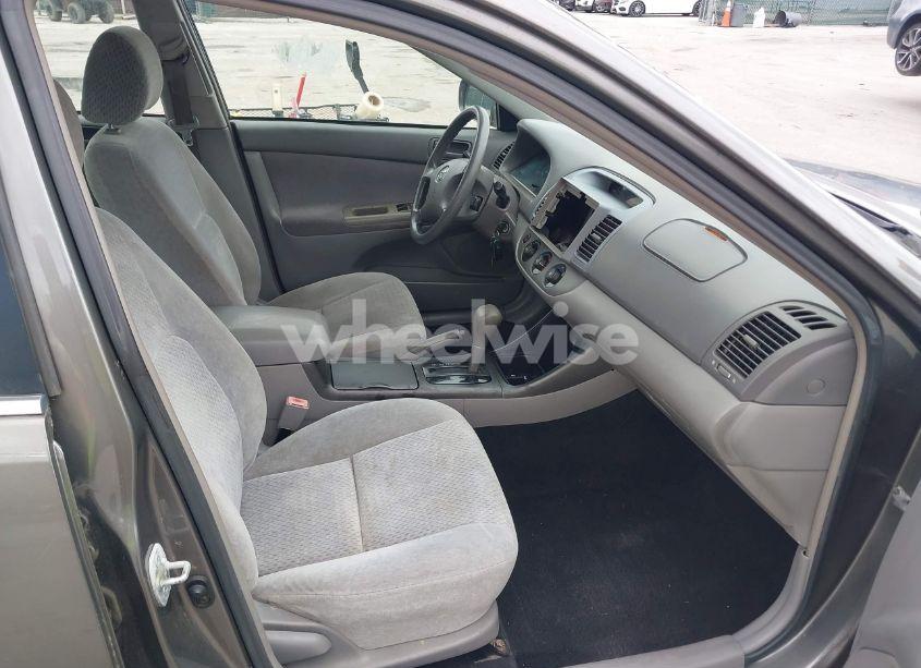 Photo 5 of 2003 Toyota Camry LE (VIN 4T1BE32KX3U691699)