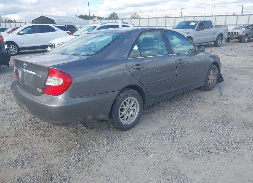 Photo 4 of 2003 Toyota Camry LE (VIN 4T1BE32KX3U707934)