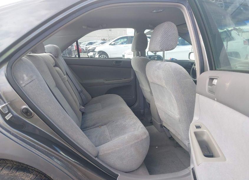 Photo 8 of 2003 Toyota Camry LE (VIN 4T1BE32KX3U707934)