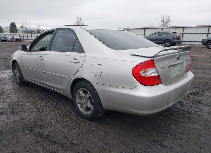 Photo 3 of 2003 Toyota Camry LE (VIN 4T1BE32KX3U730436)