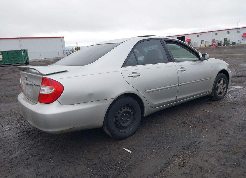 Photo 4 of 2003 Toyota Camry LE (VIN 4T1BE32KX3U730436)