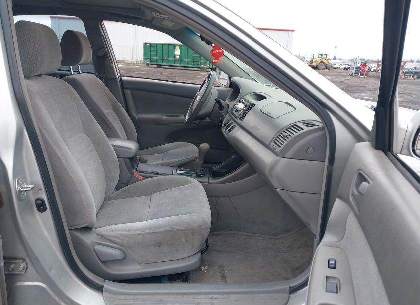 Photo 5 of 2003 Toyota Camry LE (VIN 4T1BE32KX3U730436)