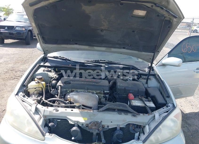 Photo 10 of 2003 Toyota Camry LE (VIN 4T1BE32KX3U746670)