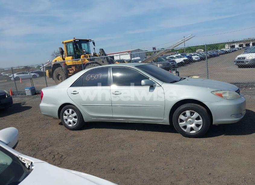 Photo 13 of 2003 Toyota Camry LE (VIN 4T1BE32KX3U746670)