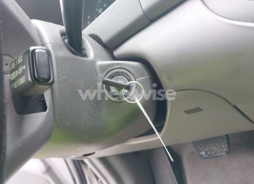 Photo 11 of 2003 Toyota Camry LE (VIN 4T1BE32KX3U774470)