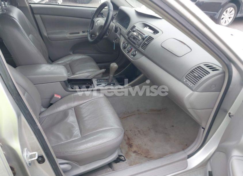 Photo 5 of 2003 Toyota Camry LE (VIN 4T1BE32KX3U774470)