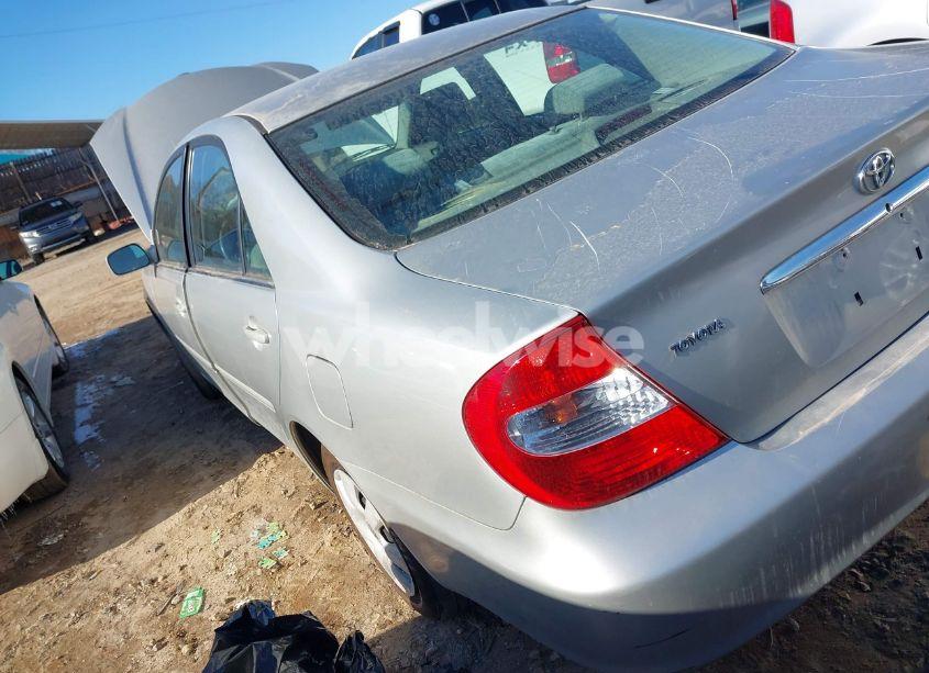 Photo 3 of 2003 Toyota Camry LE (VIN 4T1BE32KX3U775327)