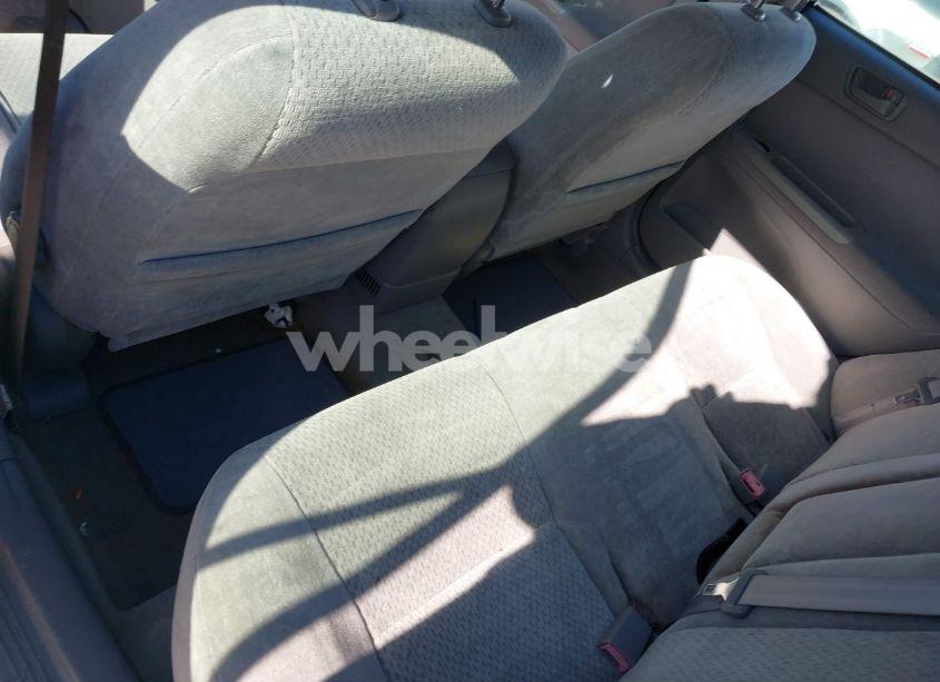 Photo 8 of 2003 Toyota Camry LE (VIN 4T1BE32KX3U775327)