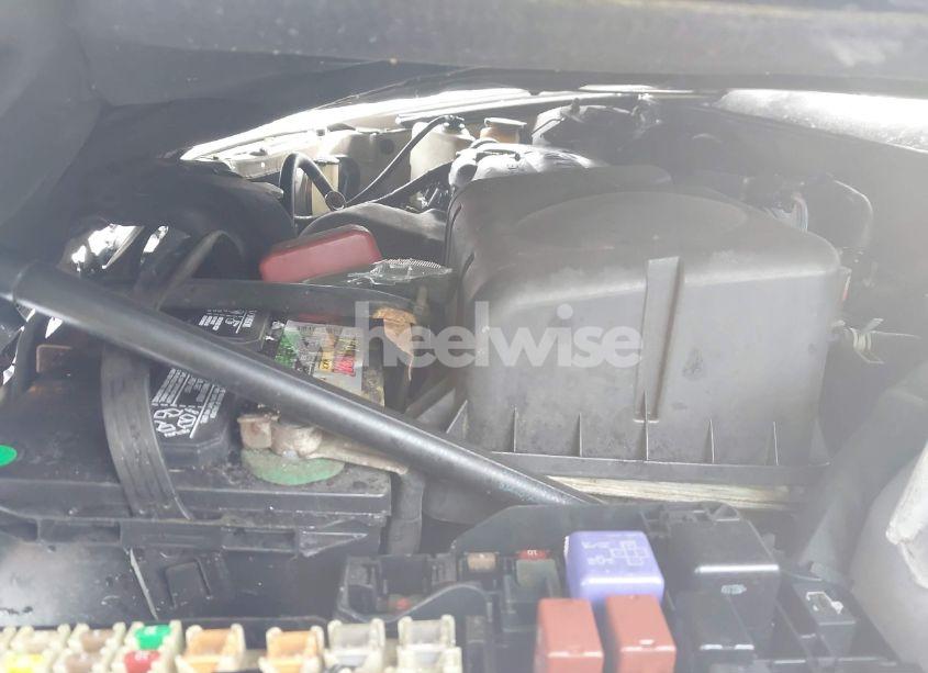 Photo 10 of 2003 Toyota Camry LE (VIN 4T1BE32KX3U778292)