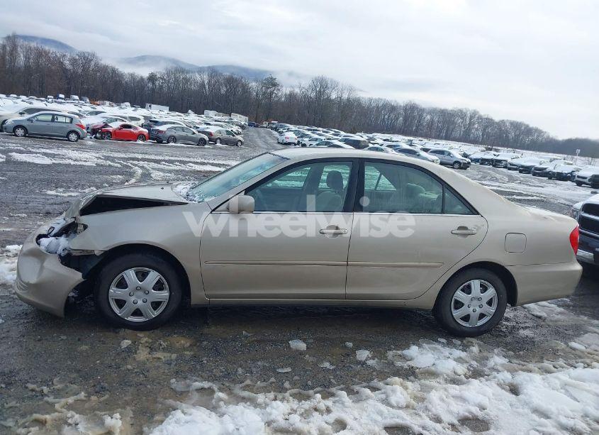 Photo 15 of 2003 Toyota Camry LE (VIN 4T1BE32KX3U778292)