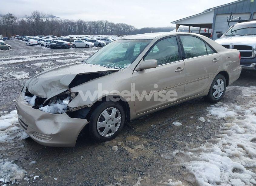 Photo 2 of 2003 Toyota Camry LE (VIN 4T1BE32KX3U778292)