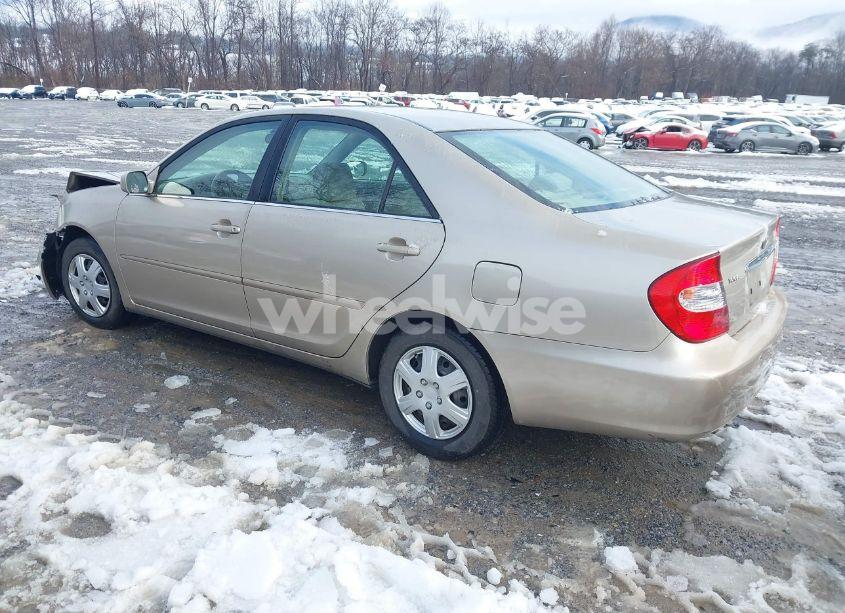 Photo 3 of 2003 Toyota Camry LE (VIN 4T1BE32KX3U778292)