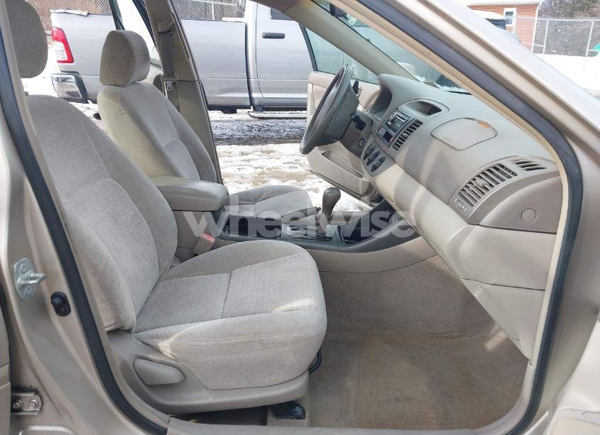 Photo 5 of 2003 Toyota Camry LE (VIN 4T1BE32KX3U778292)