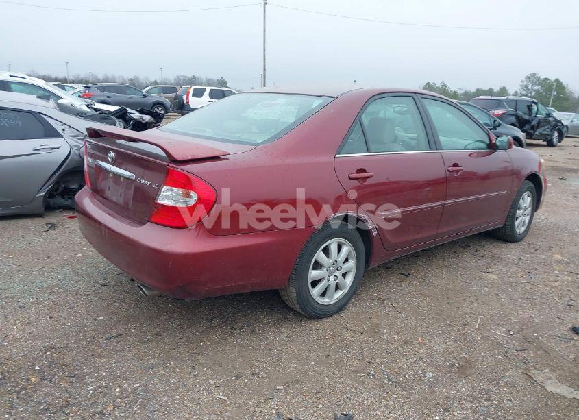 Photo 4 of 2004 Toyota Camry XLE (VIN 4T1BE32KX4U287495)