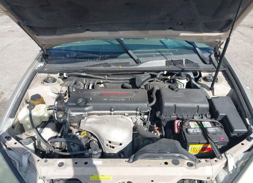 Photo 10 of 2004 Toyota Camry LE (VIN 4T1BE32KX4U290011)