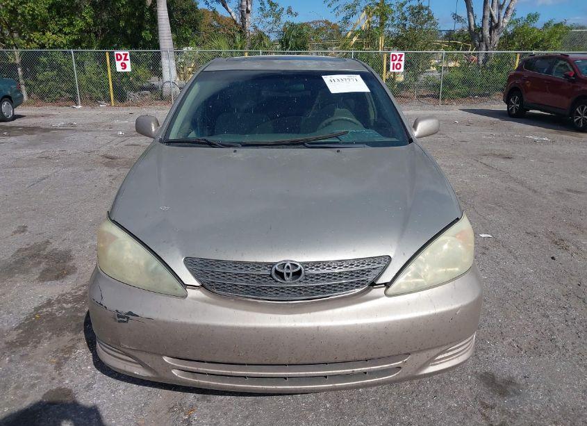 Photo 6 of 2004 Toyota Camry LE (VIN 4T1BE32KX4U290011)