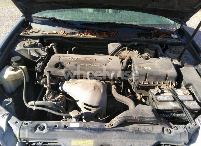 Photo 10 of 2004 Toyota Camry LE/XLE/SE (VIN 4T1BE32KX4U301962)