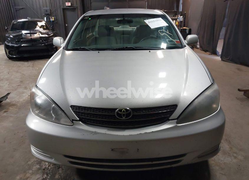 Photo 13 of 2004 Toyota Camry LE (VIN 4T1BE32KX4U302531)