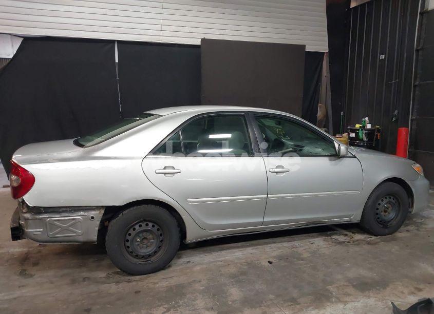 Photo 14 of 2004 Toyota Camry LE (VIN 4T1BE32KX4U302531)