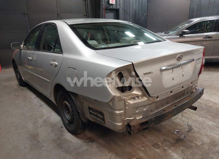 Photo 3 of 2004 Toyota Camry LE (VIN 4T1BE32KX4U302531)