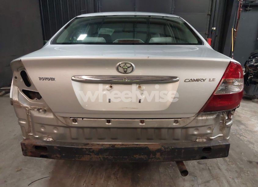 Photo 6 of 2004 Toyota Camry LE (VIN 4T1BE32KX4U302531)