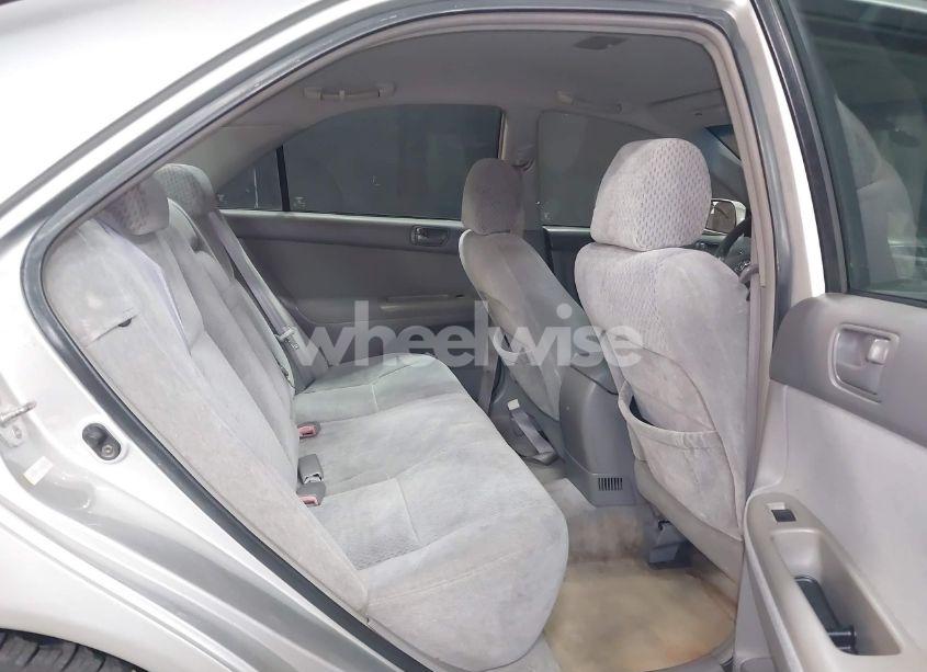 Photo 8 of 2004 Toyota Camry LE (VIN 4T1BE32KX4U302531)