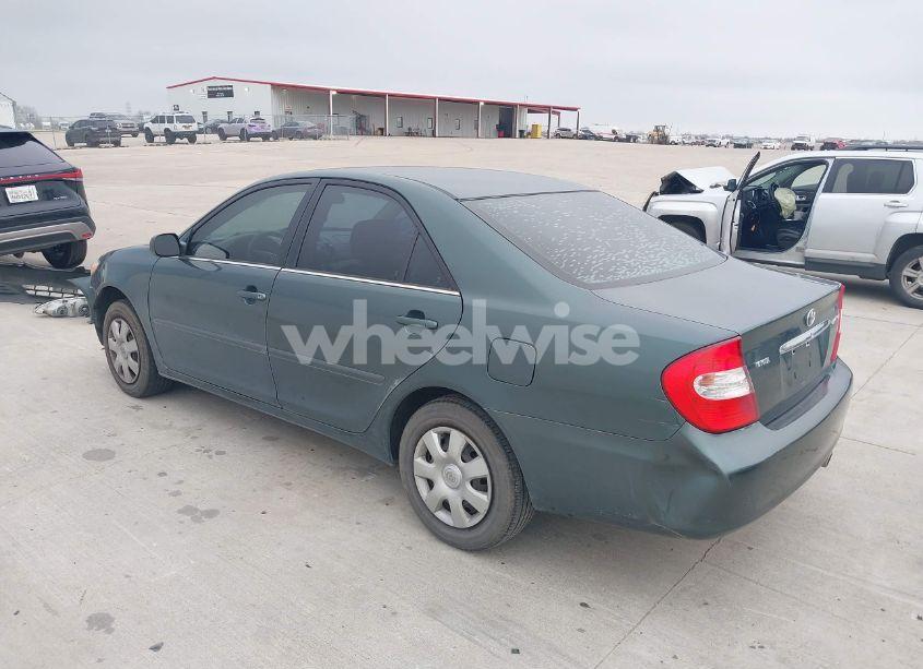 Photo 3 of 2004 Toyota Camry LE (VIN 4T1BE32KX4U306725)