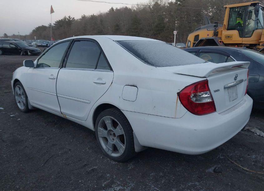 Photo 3 of 2004 Toyota Camry LE (VIN 4T1BE32KX4U313089)