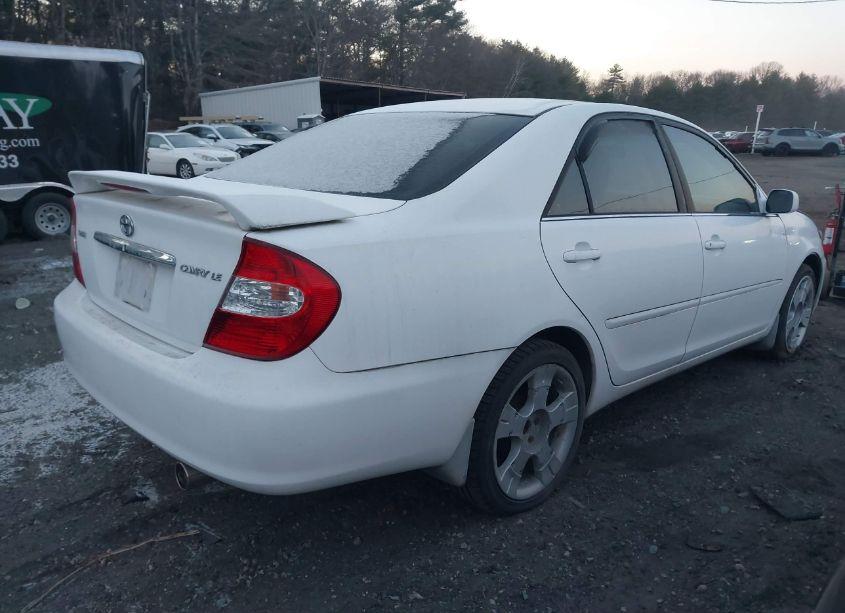 Photo 4 of 2004 Toyota Camry LE (VIN 4T1BE32KX4U313089)