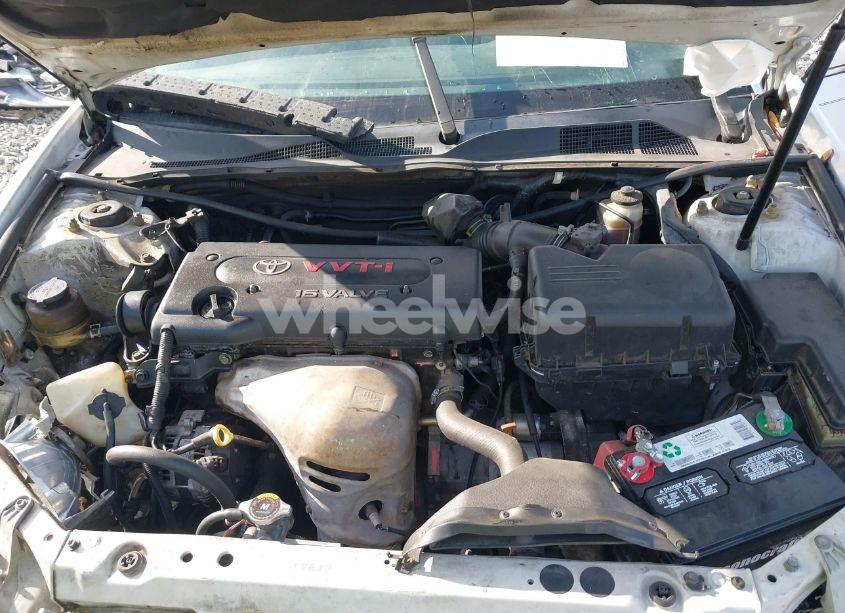 Photo 10 of 2004 Toyota Camry LE (VIN 4T1BE32KX4U328384)