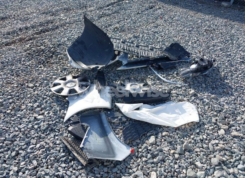 Photo 12 of 2004 Toyota Camry LE (VIN 4T1BE32KX4U328384)